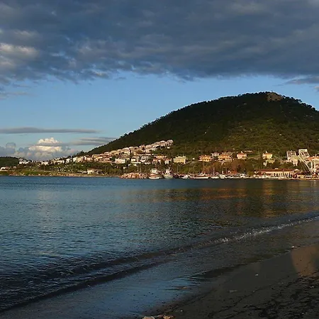 לינה וארוחת בוקר Nemrut Bay 3*