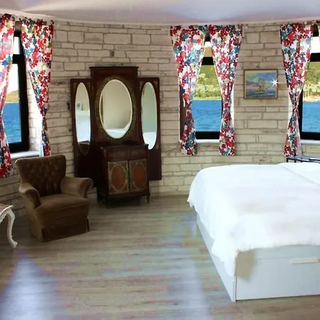 Nemrut Bay